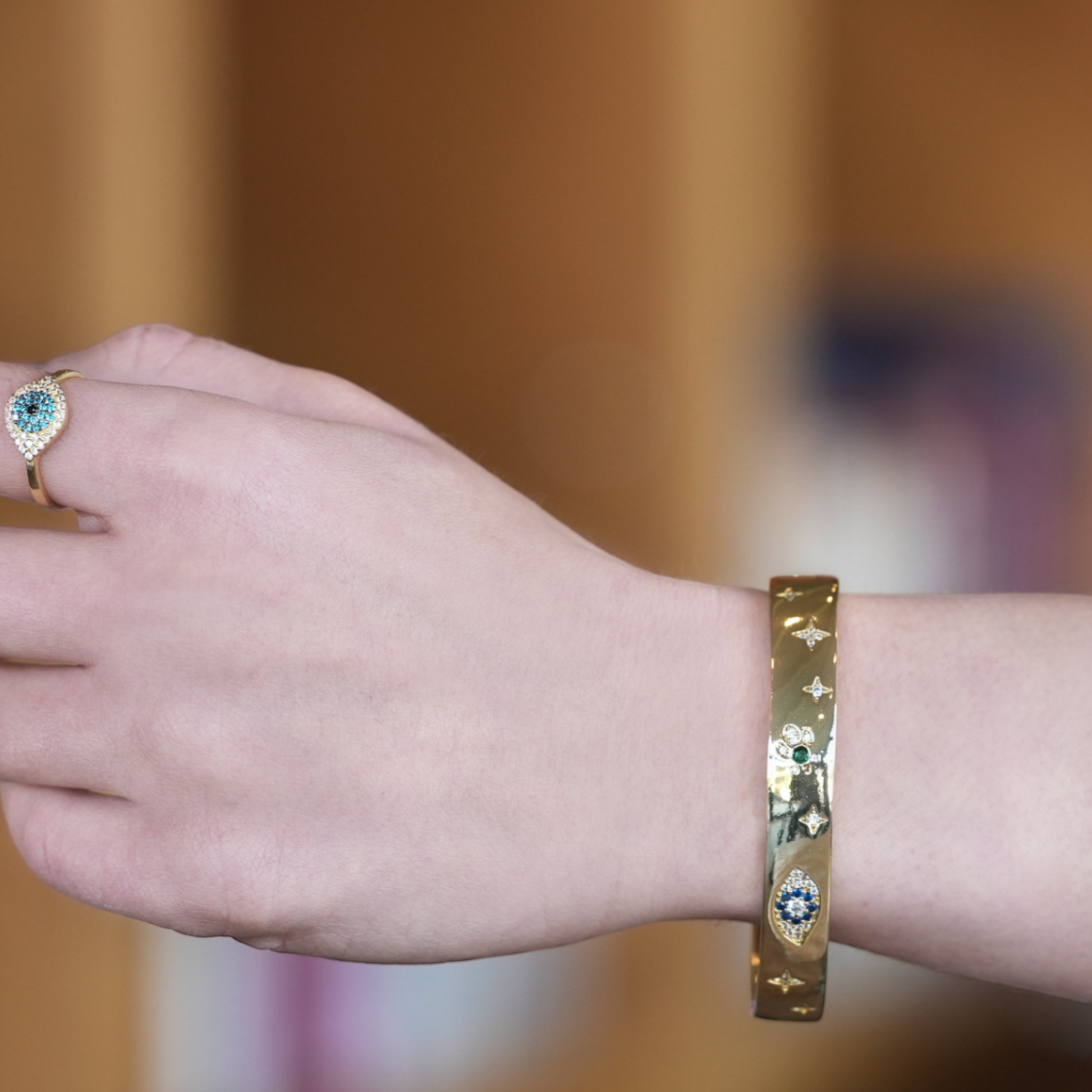 Hamza Heavy Gold Cuff Bracelet - shopzeyzey