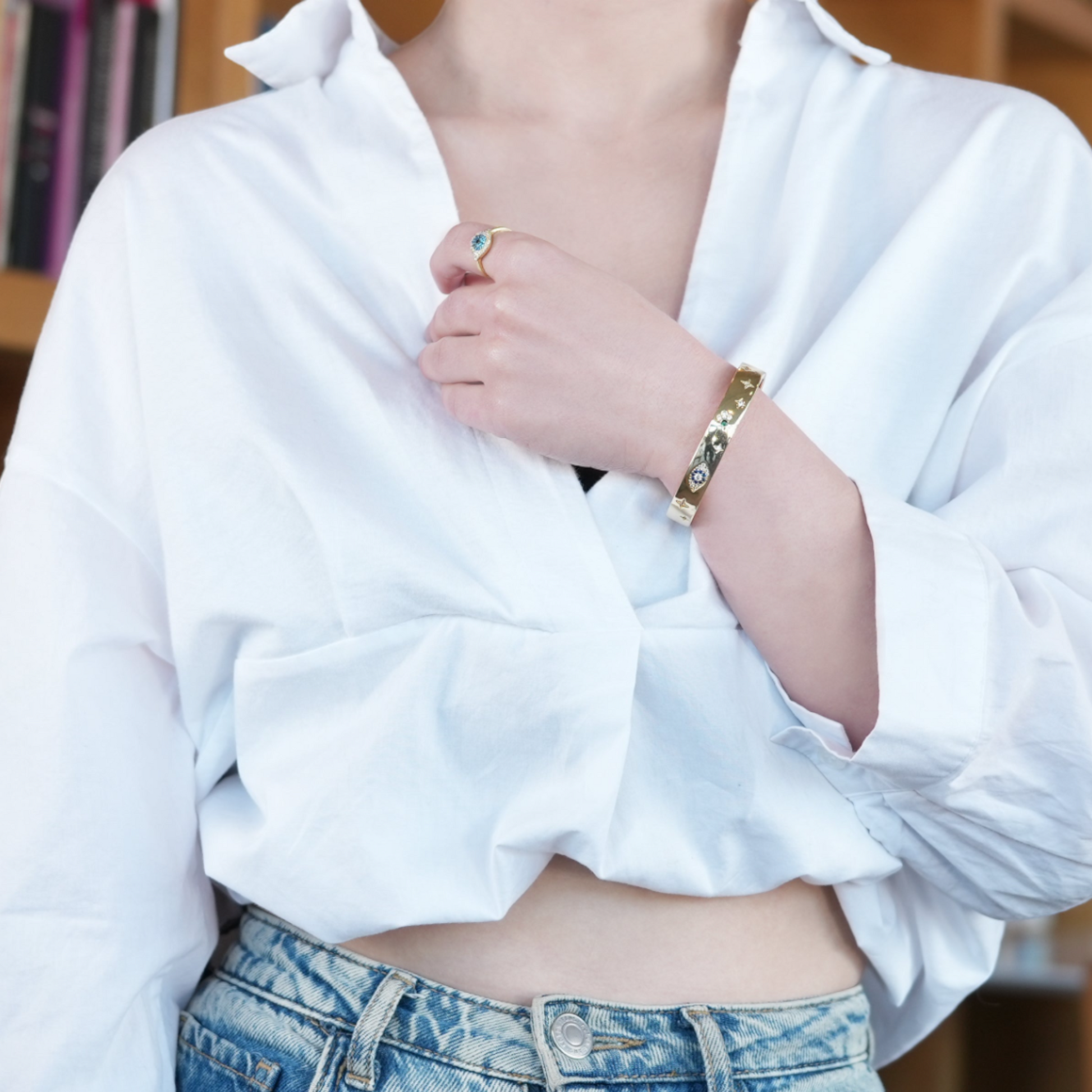 Hamza Heavy Gold Cuff Bracelet - shopzeyzey