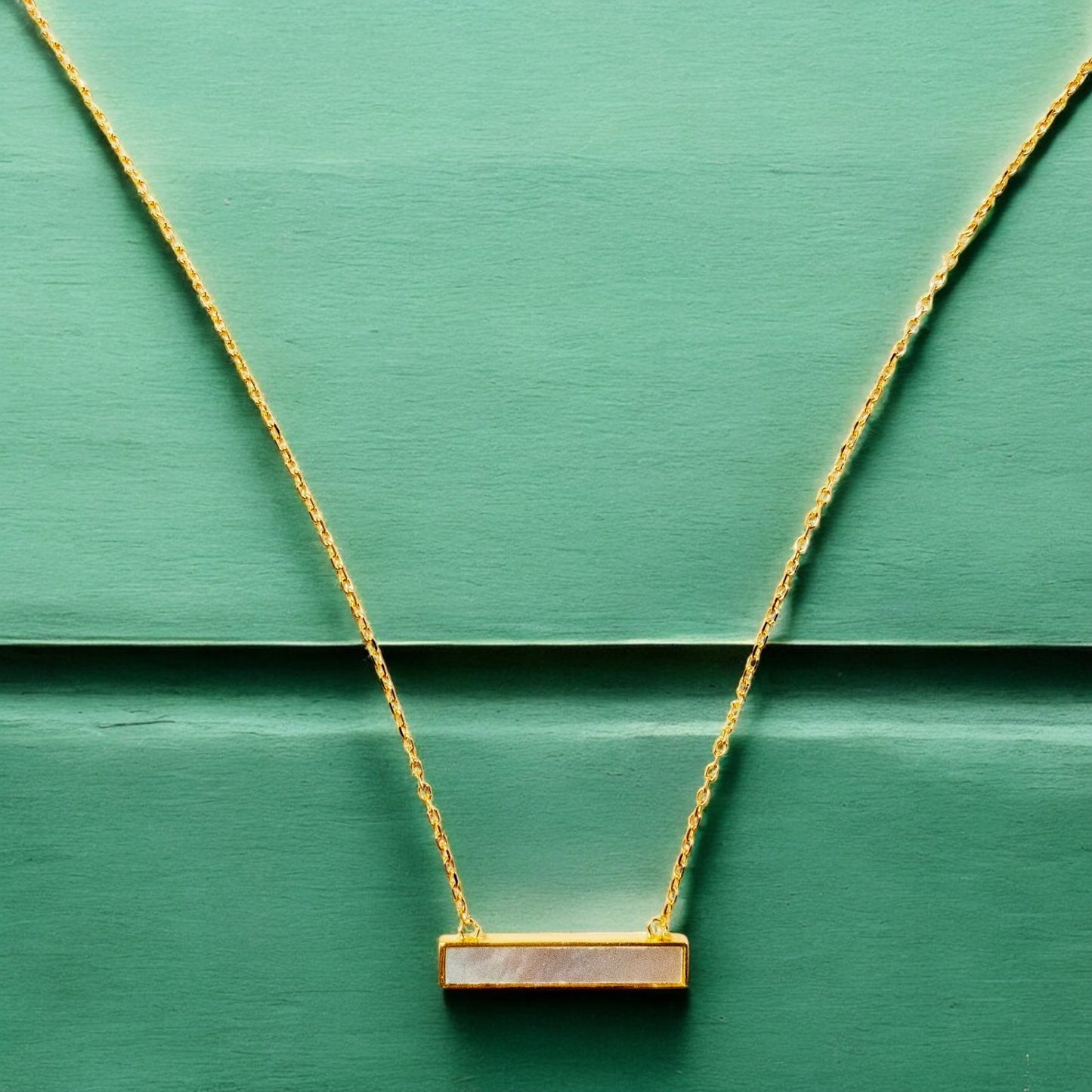 Mother of Pearl necklace with 18K gold-plated sterling silver chain