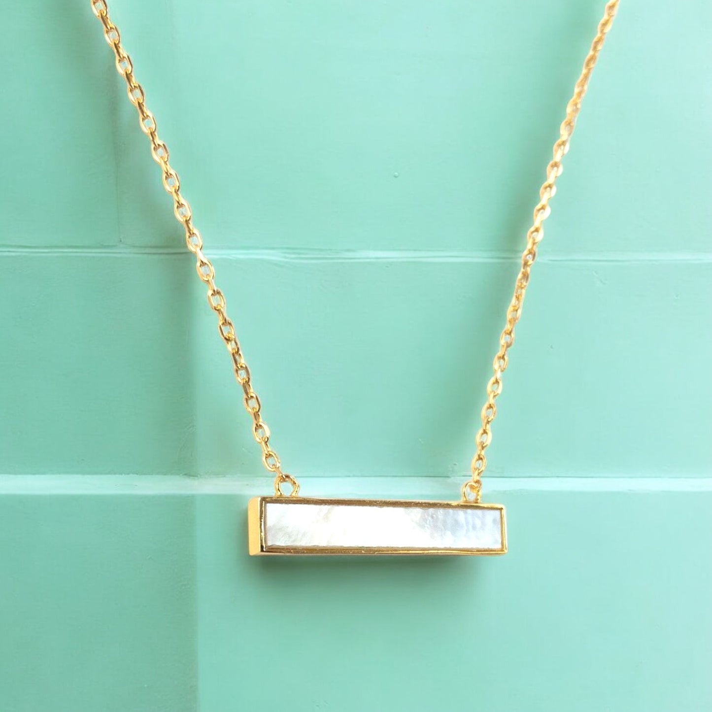 Mother of Pearl necklace with 18K gold-plated sterling silver chain