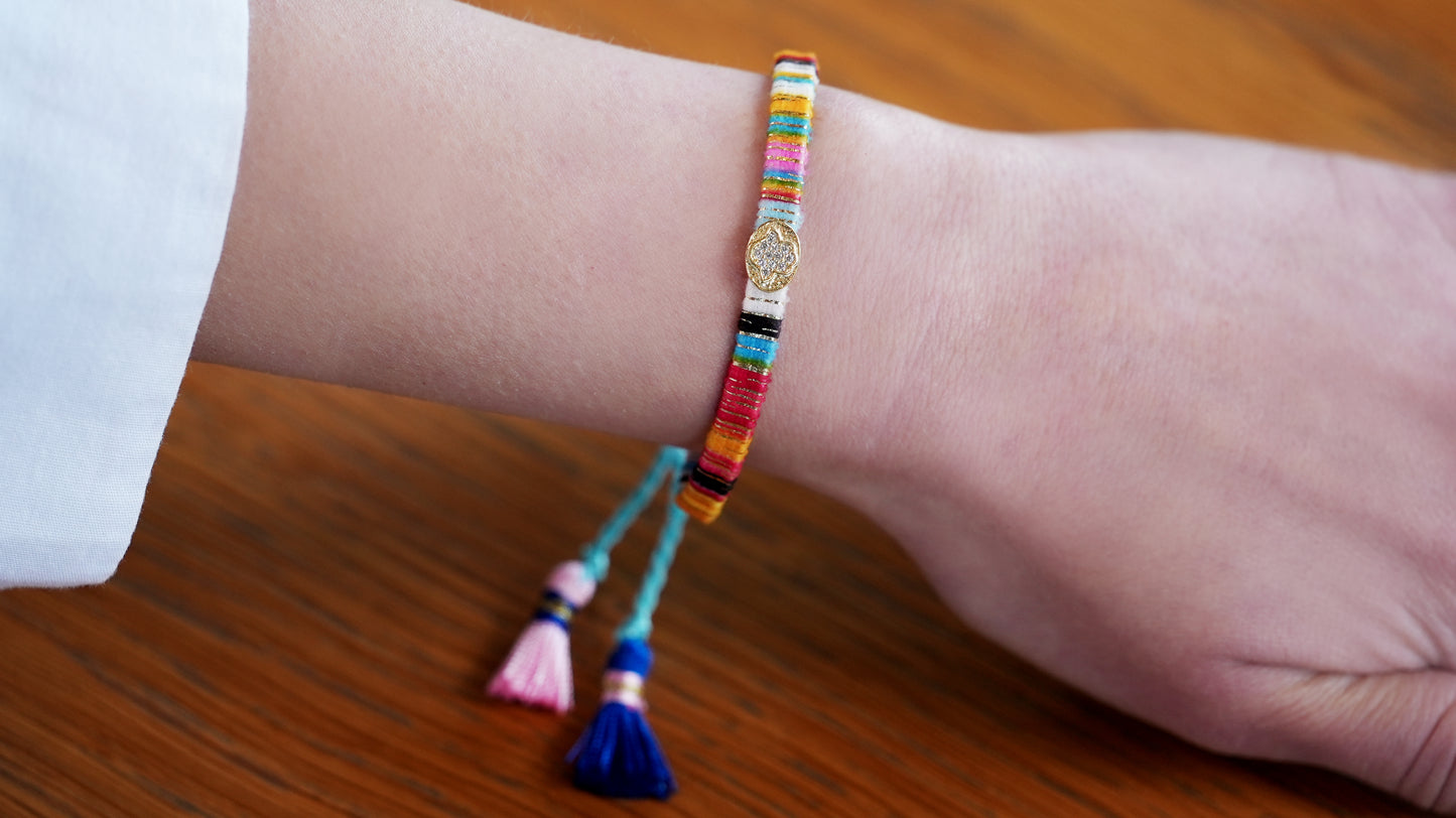Hamza Bracelet with Colorful Thread - shopzeyzey