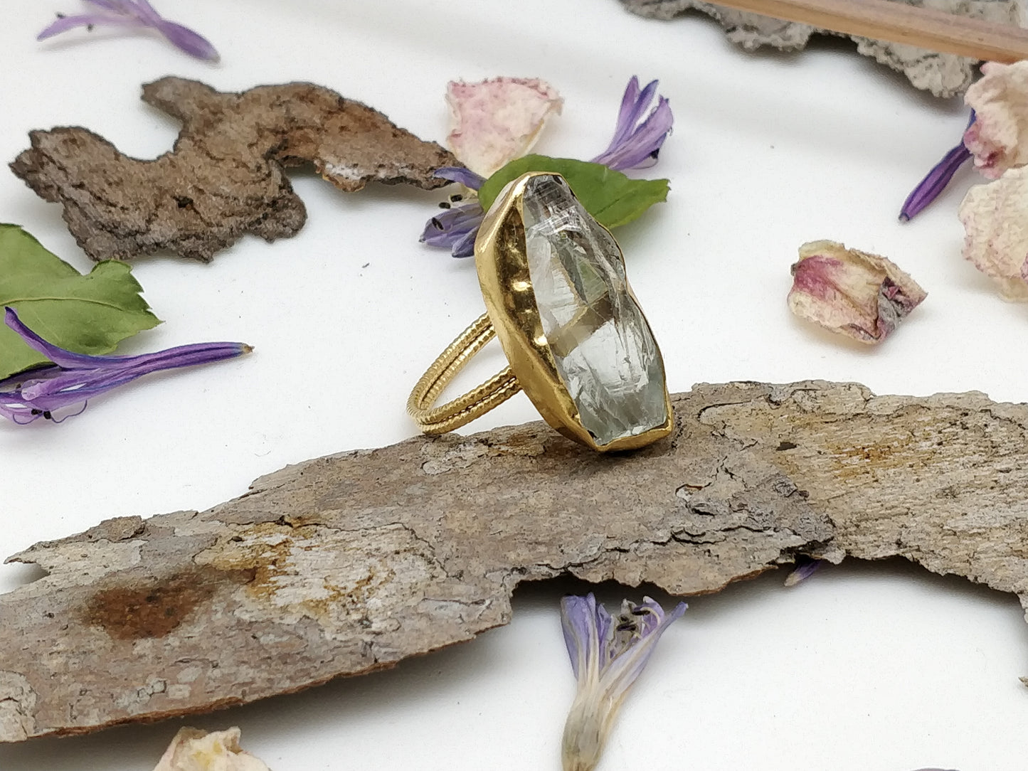 Crystal Quartz Gold Ring - shopzeyzey