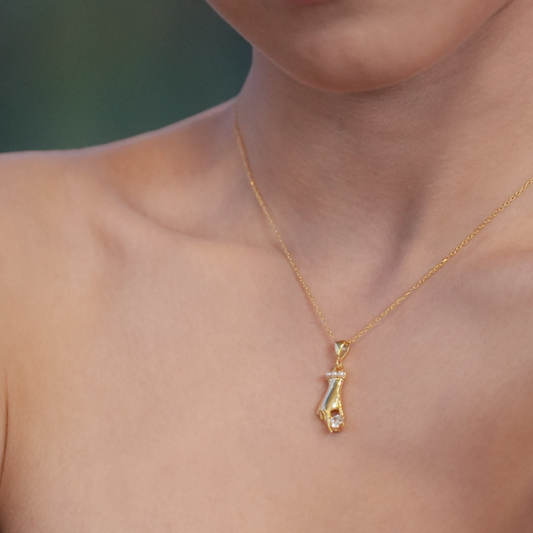 Disembodied Hand Gold Necklace - shopzeyzey