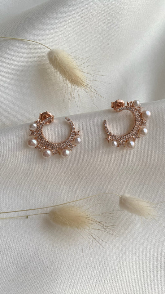 Diamond and Pearl Earrings - shopzeyzey