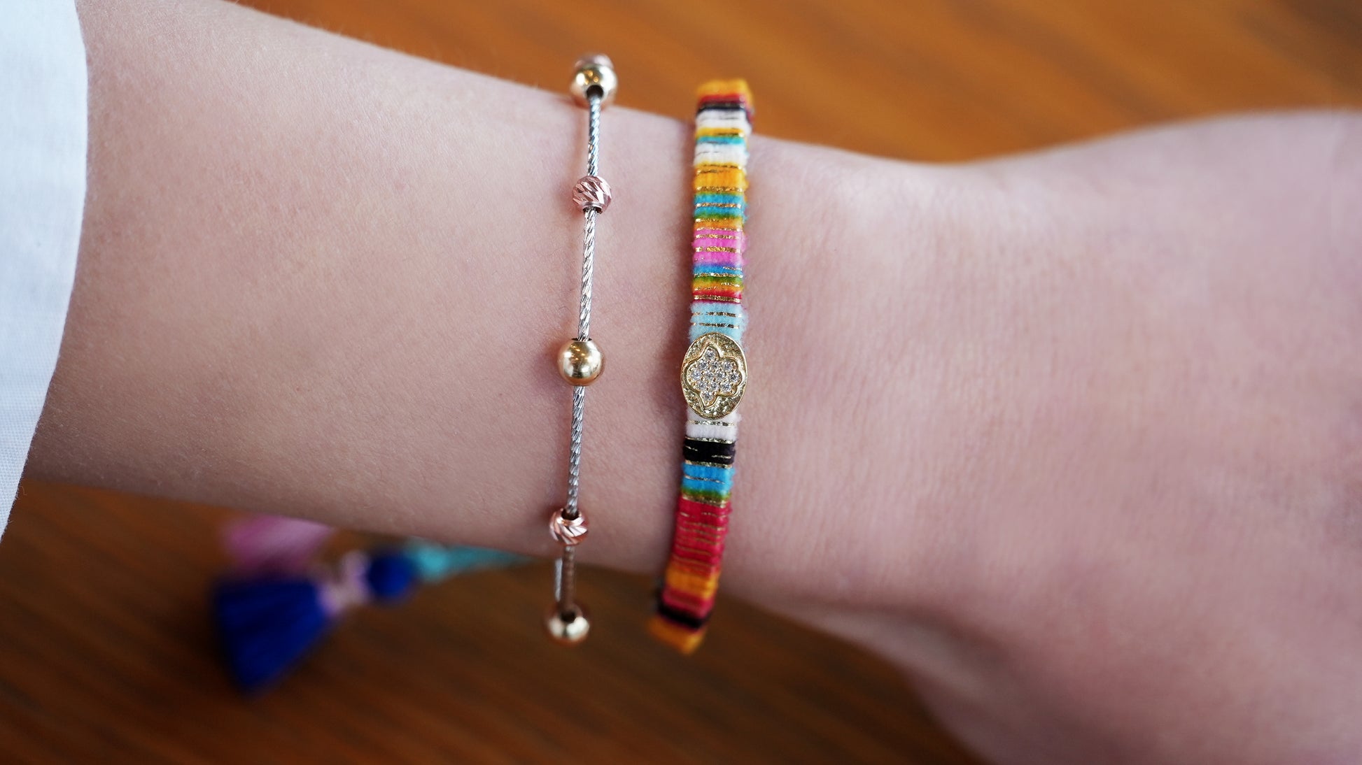 Hamza Bracelet with Colorful Thread - shopzeyzey