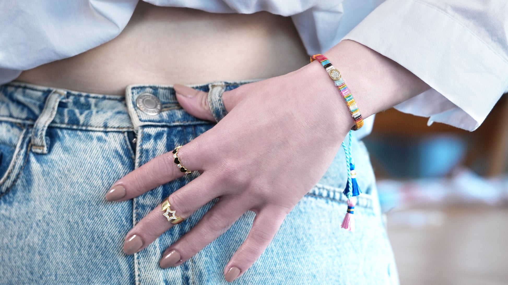 Hamza Bracelet with Colorful Thread - shopzeyzey
