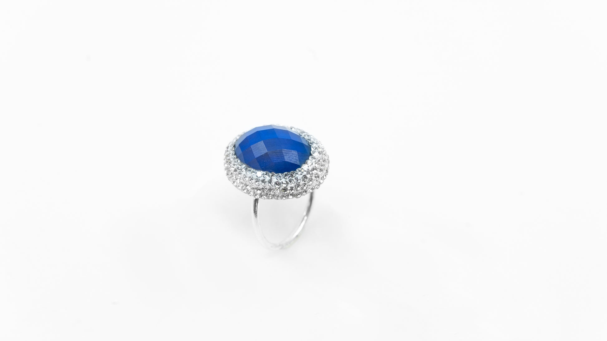 Emerald cut blue stone ring - shopzeyzey