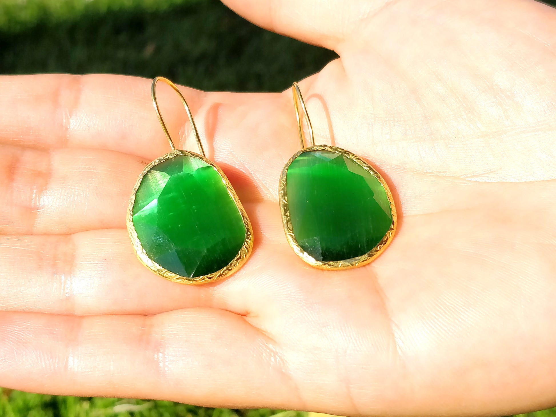 Emerald Cat Eye Earrings - shopzeyzey