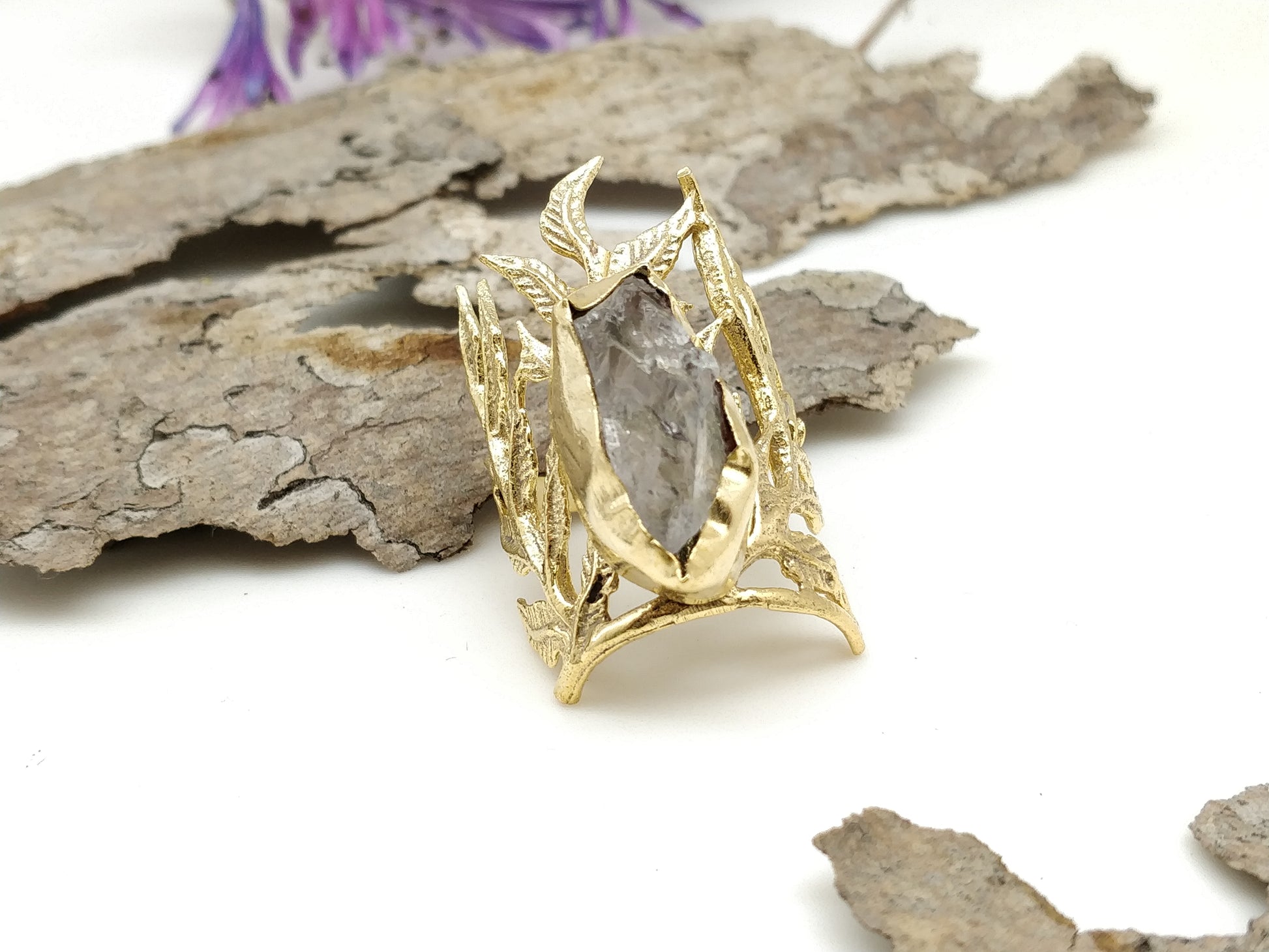 Gold Leaf Green Ametyst Adjustable Ring - shopzeyzey