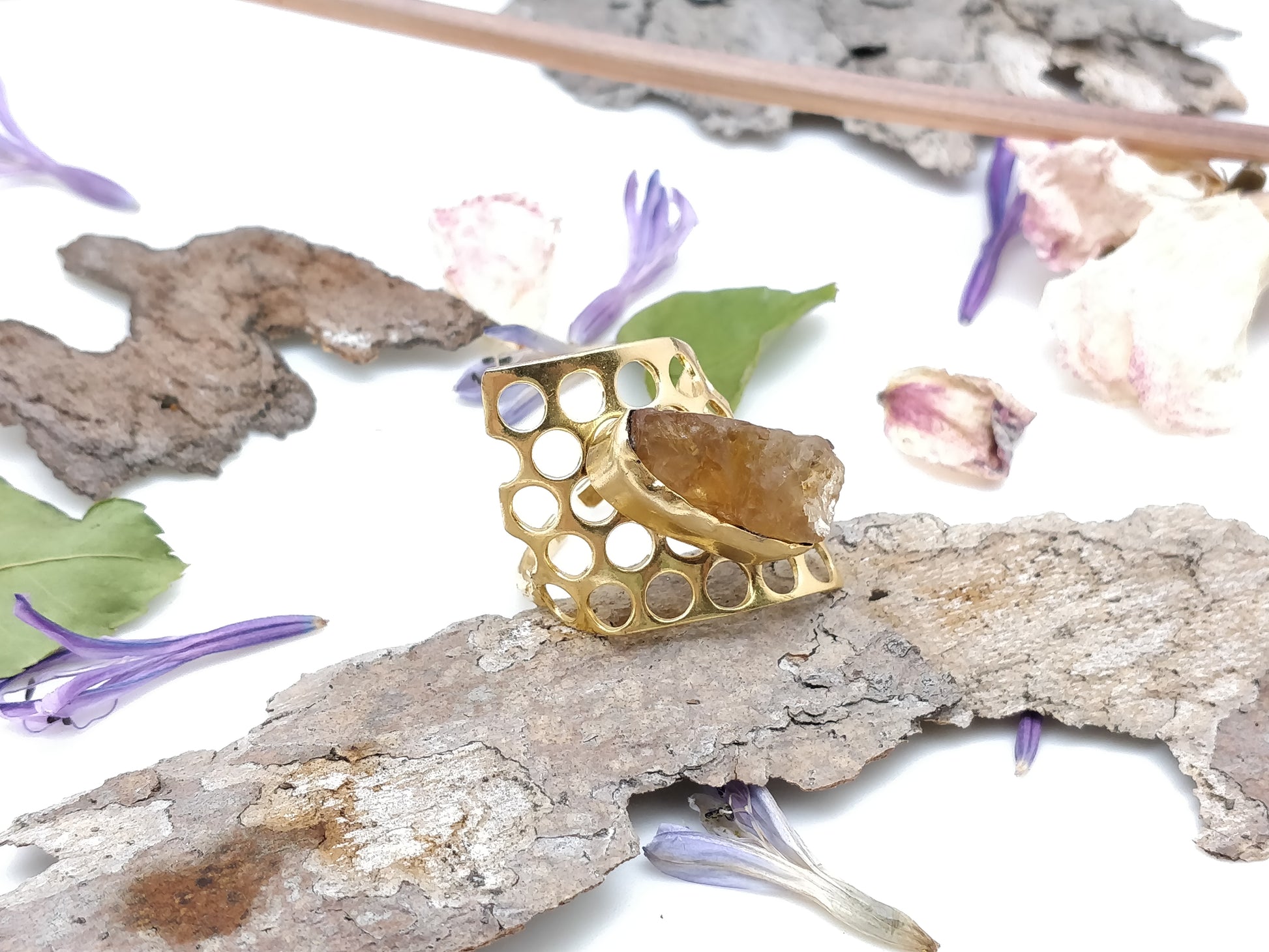 Rough Citrine Gold Ring - shopzeyzey
